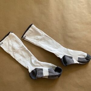 Copper Fit Long Compression Socks 2 Used Pairs Like New White and Grey